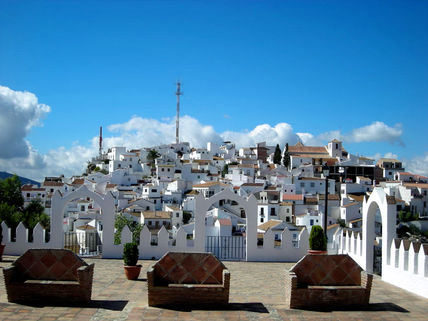 Comares