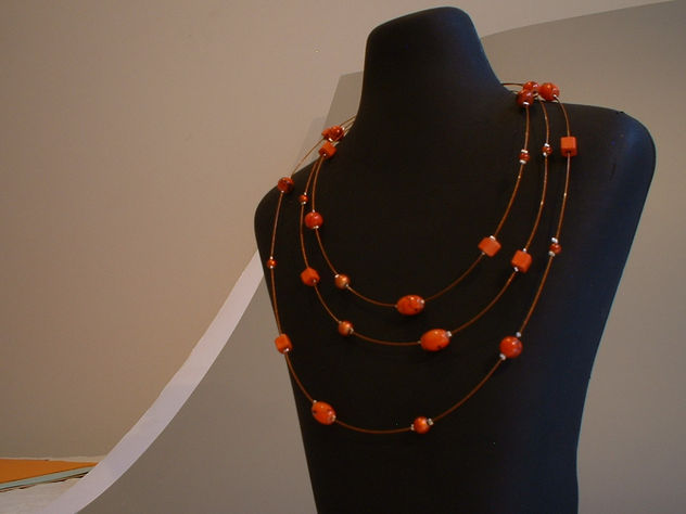 collar de vidrio pintado
