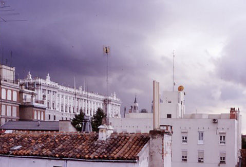 Una habitación con vistas