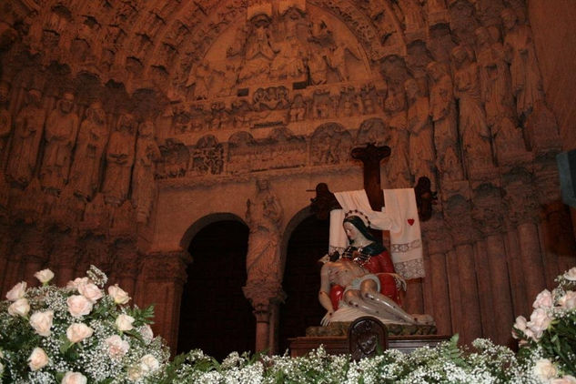 "virgen de las Angustias en el Portico del Perdón de Ciudad Rodrigo" 