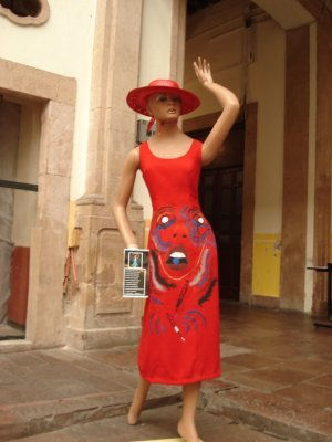 Los vestidos de la...