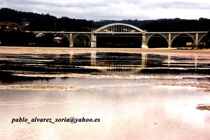 Reflejo del puente...