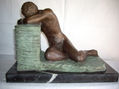 HOMBRE DESCANSANDO