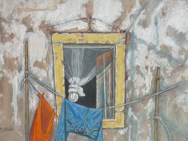 Ventana con ropa tendida