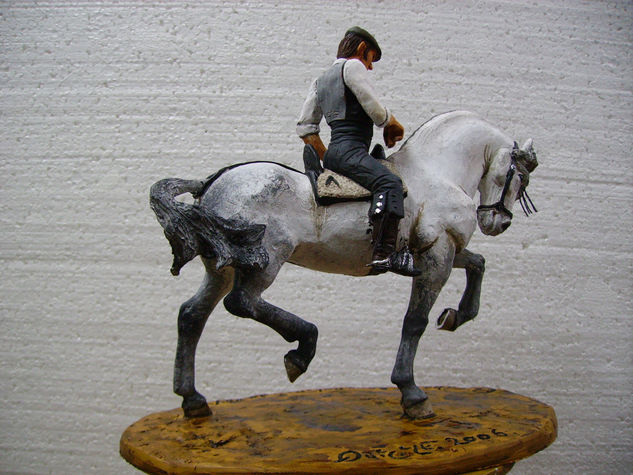 CABALLO ESPAÑOL Terracota Figurativa