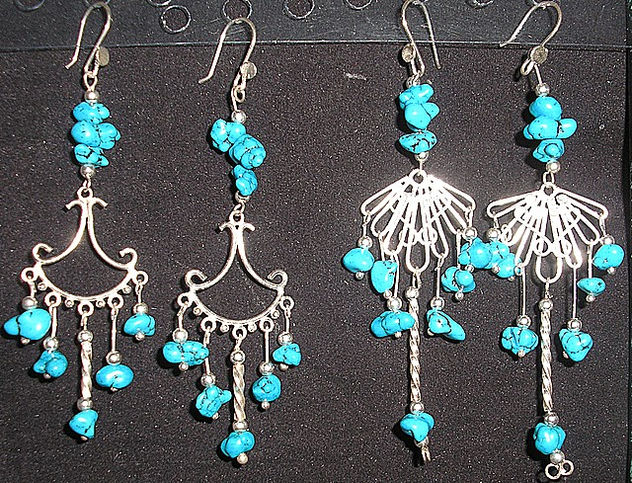 PENDIENTES DE  PLATA LEY 950  CON PIEDRA TURQUESA NATURAL