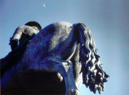 Bolas y Luna