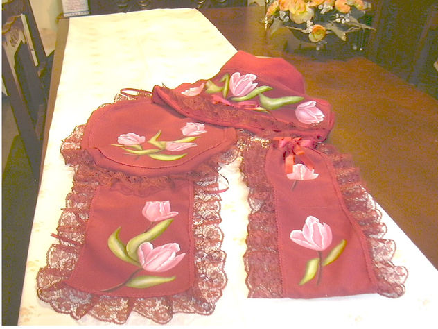JUEGO DE TAPETES PARA LOS SERVICIOS HIGINIECOS