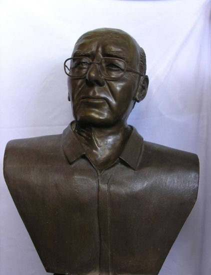 senador Bronce Figurativa