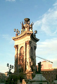 Escultura en rotonda de Barcelona 