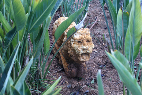 Felino en piedra