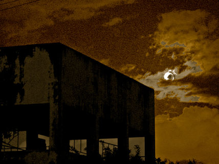 Noche en ocre.