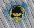 broche martuchi azul de aluminio y fieltro. serie japon fiesta