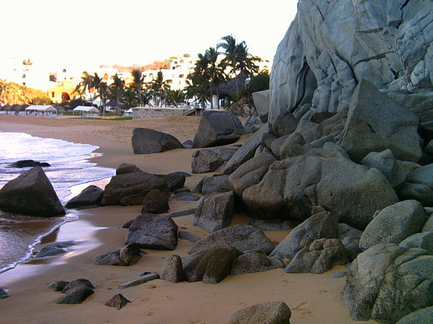 mar y rocas