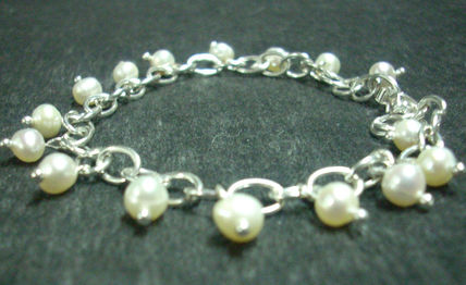 Pulsera perlas de rio