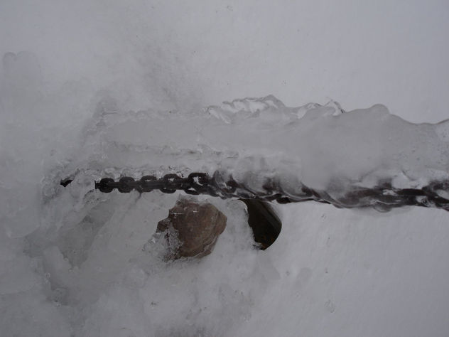 CHAINS FROSTS