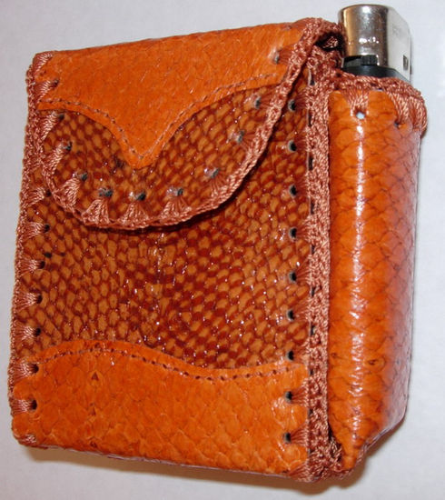 Cigarrera en cuero de pescado Leather Skin and leather