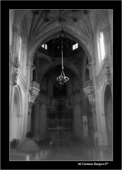 San Juan de los Reyes Architecture and Interiorism Black and White (Manual)