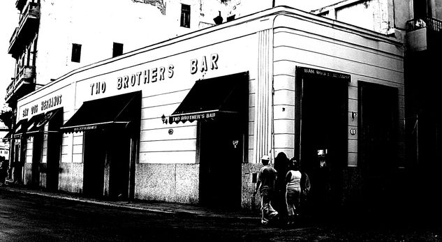 two brothers II Viajes Blanco y Negro (Digital)