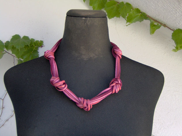 collar nudos