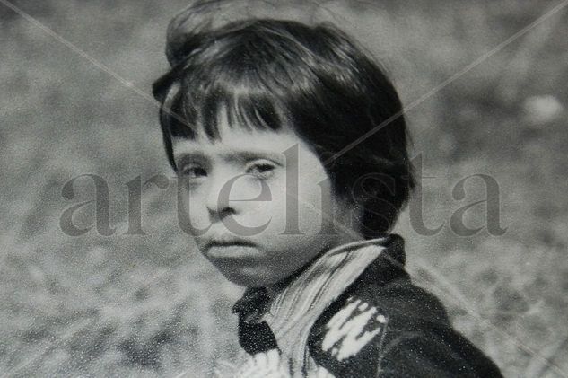 “La fotografía más hermosa y triste guardada en la primera página del álbum entrañable de mi vida” Retrato Blanco y Negro (Química)