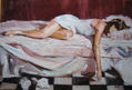 chica tumbada en cama