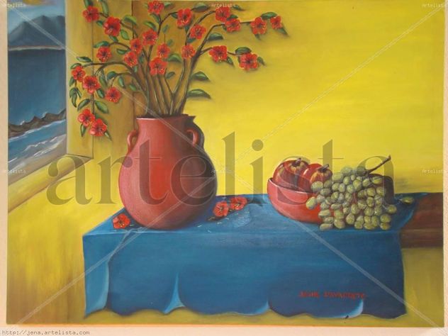 OLLA CON FLORES MANZANAS CON UVAS Y FONDO MARINO