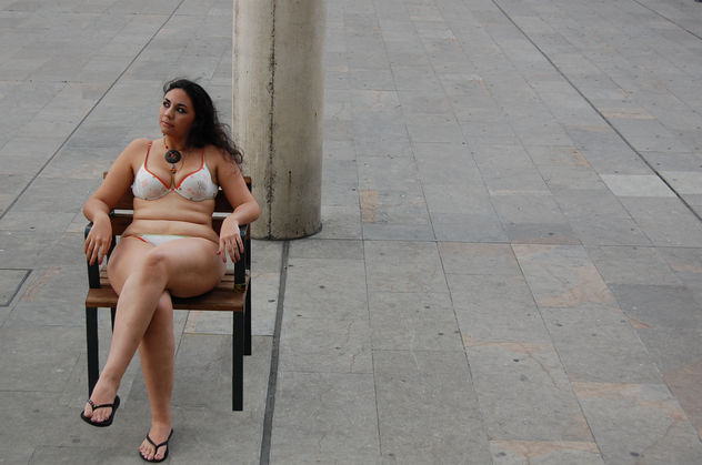 III. de la serie Desnudo el cuerpo, Desnudo el espacio