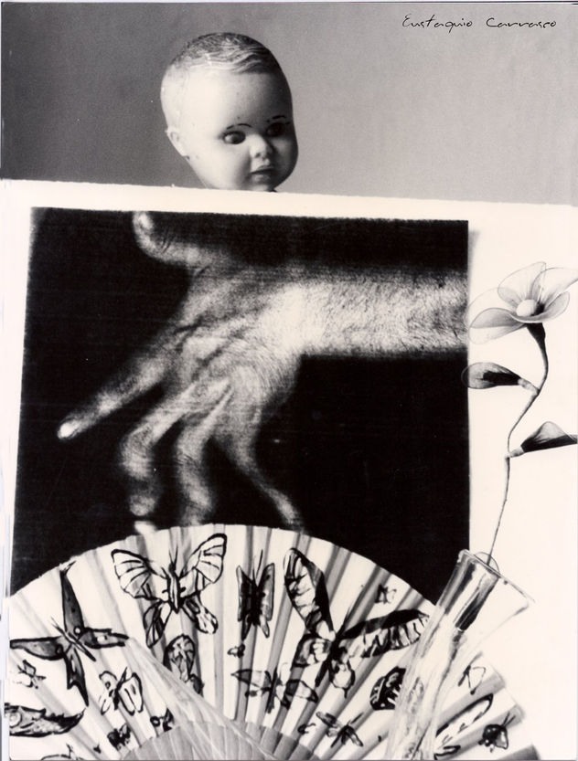 Muñeco, abanico, mano y flor, (Doll, fan, hand and flower)