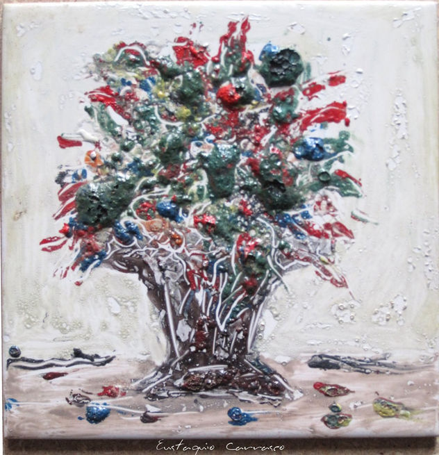 Flores rojas entre hojas verdes, (Red flowers among green leaves)