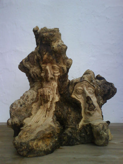 El resacón. Wood Figurative