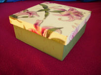 Caja con flores