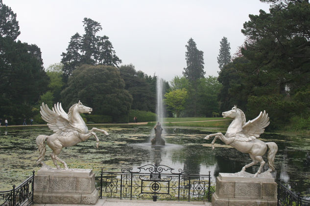 pegasos en la fuente 