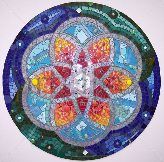 MOSAIQUISMO MANDALA EN MOSAICO