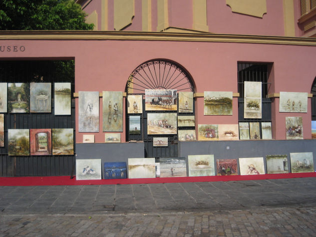 exposición plaza del museo 