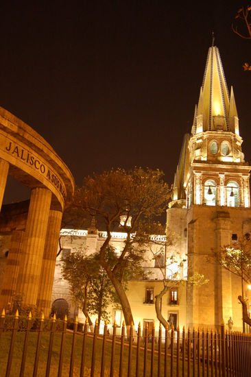 Rotonda de los Hombres Ilustres Catedral 