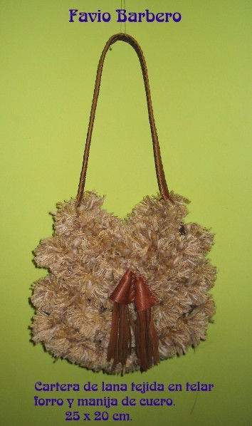 Cartera de cuero y Telar de Madroños