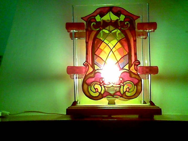 VELADOR EN VITRAUX