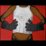Guantes sobre cartón rojo