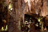 Cuevas.