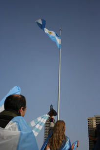 Cacerolas y banderas