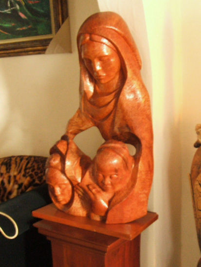 Madre Divina Carving Mixed