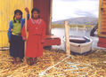 Escuela flotante Los Uros, (Puno, Peru)