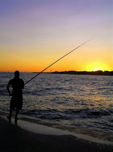 EL ATARDECER DEL PESCADOR 