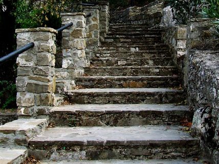 Escalera de piedra