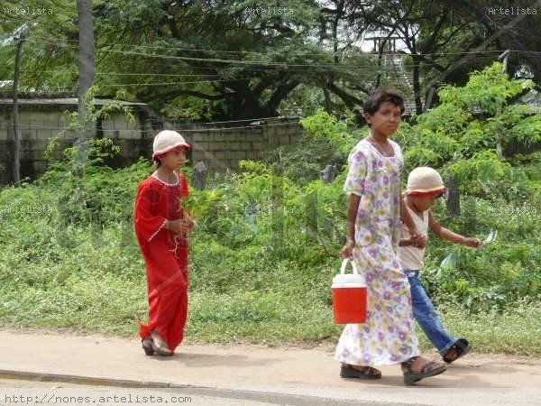 Niños Guajiros van de paseo