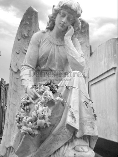 Escultura de un ángel Arquitectura e interiorismo Blanco y Negro (Digital)