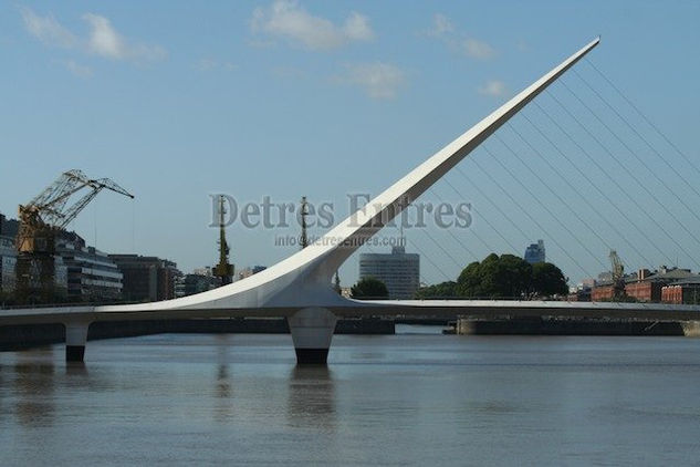 Puente de la Mujer Arquitectura e interiorismo Blanco y Negro (Digital)