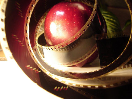 .Une.pomme.enroulée.