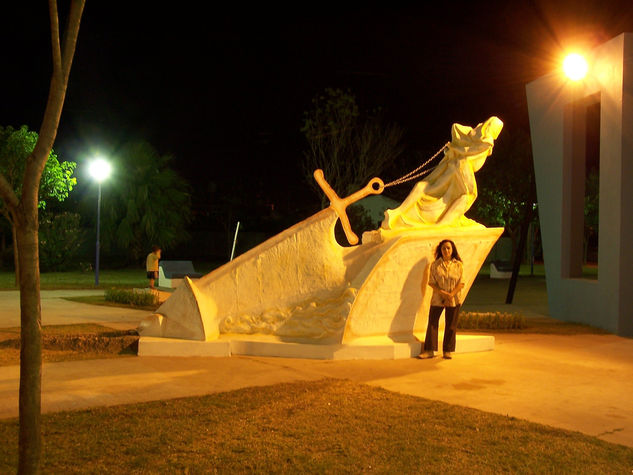 Monumento Inmigrante Piemontés Piedra Figurativa